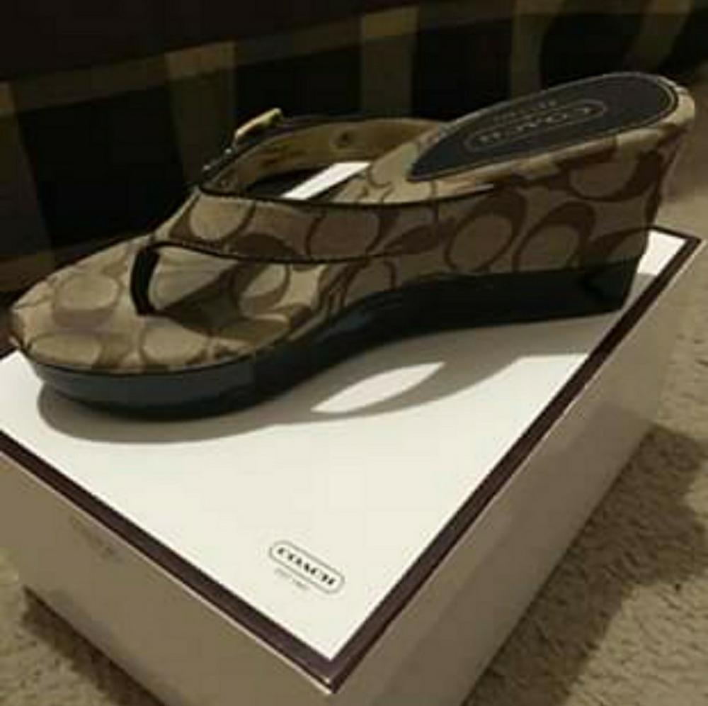 Authentic Coach Signature - Picture 1 of 3